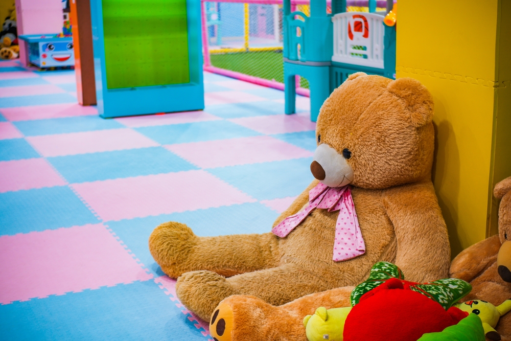 Read more about the article Kompleksowe sprzątanie w przedszkolu – dlaczego jest ważne i jak często je wykonywać?